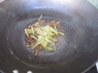 「DIY美食」榨菜肉丝面做法图解8)