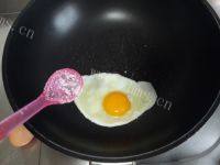 常吃不腻的煎蛋的做法图解三