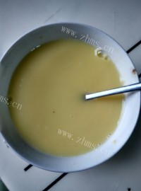 质嫩爽口的鸡蛋羹做法图解2)