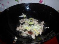「家有大厨」芹菜炒肉做法图解8)