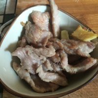 荤素搭配蒜苔肉片做法图解3)