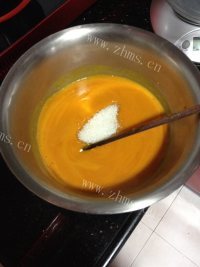 美味的红枣葡萄干南瓜发糕做法图解3)