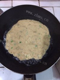 美味的泡菜饼做法图解5)