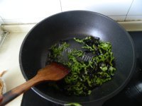 美味的木耳青椒肉丝盖饭做法图解6)