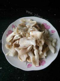 十分诱人的菌菇汤做法图解1)