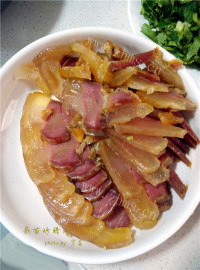 好吃的蒜苗炒腊肉做法图解3)