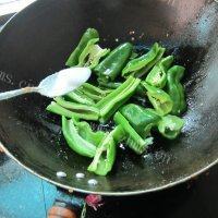 开胃的油焖辣椒做法图解6)