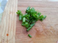 珍馐美味的辣白菜炒五花肉做法图解2)