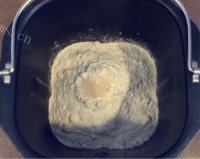 好吃不腻的花朵面包做法图解2)