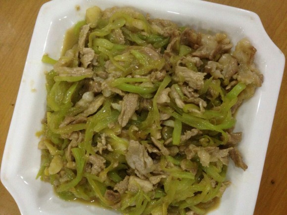 香喷喷的莴笋炒肉