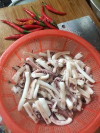 好吃的香辣炒鱿鱼做法图解5)