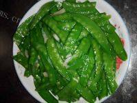 美味的蒜蓉荷兰豆做法图解5)