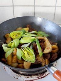 在家做的红烧牛肉做法图解14)