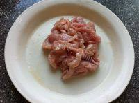 口感好的豆角炒肉片做法图解1)