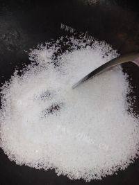 下酒菜盐焗花生做法图解3)