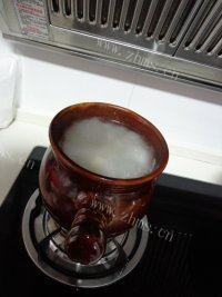 味道不错的莲藕排骨汤做法图解8)