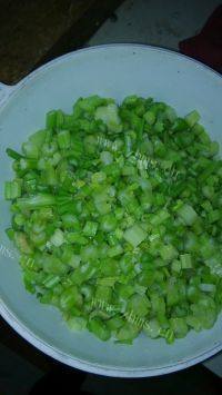 家常菜芹菜肉末做法图解3)