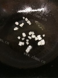 家常菜土豆红烧肉做法图解7)