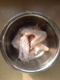 美味的蜜汁烤鸡翅做法图解1)