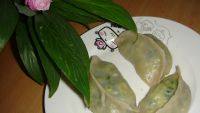 自己做的韭菜鸡蛋蒸饺