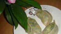 自己做的韭菜鸡蛋蒸饺