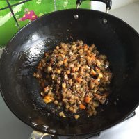 色泽鲜亮的肉末茄子做法图解12)