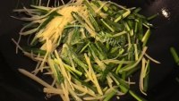 简单清炒韭菜土豆丝的做法图解八