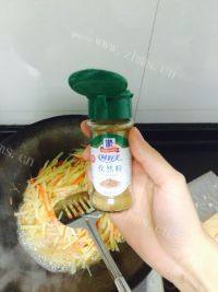 香味四溢的酸辣土豆丝做法图解8)