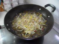 「美味可口」酸菜鱼做法图解8)