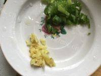 家常菜虾仁炒蛋做法图解4)