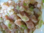 美味的猪肉虾仁馄饨做法图解1)