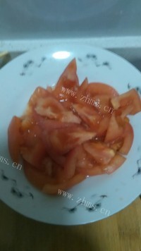 色泽鲜亮的素炒茄子做法图解1)