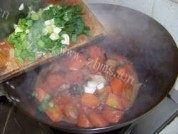 家常菜胡萝卜红烧肉