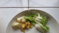家常菜清炒荷兰豆做法图解2)