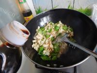 家常菜辣椒炒豆皮做法图解8)