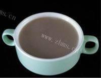 唇齿留香的花生黑豆浆做法图解4)