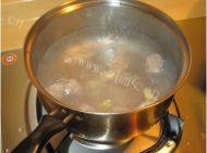 肉丸鲜百合秋葵汤的做法图解三
