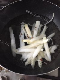 垂涎欲滴的羊肉萝卜汤做法图解2)