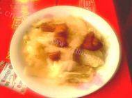 美味的白菜炒肉做法图解7)