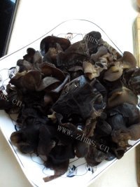 美味的韭菜虾仁水饺做法图解5)