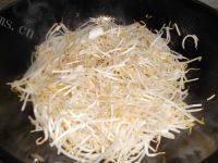 清爽的素炒豆芽做法图解4)