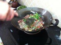 开胃的泡椒鸡杂做法图解10)