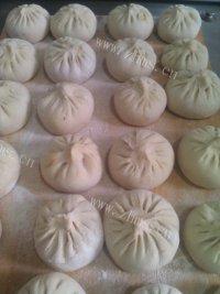 自己做的牛肉豆角包子做法图解9)