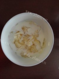 巧克力慕斯蛋糕做法图解3)