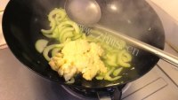 家常菜茭瓜炒鸡蛋做法图解7)