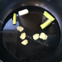 热腾腾的羊肉白萝卜汤做法图解8)