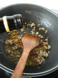 家常菜干煸四季豆做法图解13)
