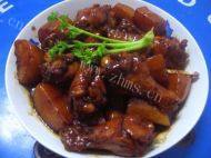 美味的土豆炖鸡翅根