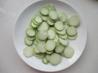 美味的上汤丝瓜做法图解3)