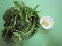 妈妈教我做清炒菠菜做法图解3)